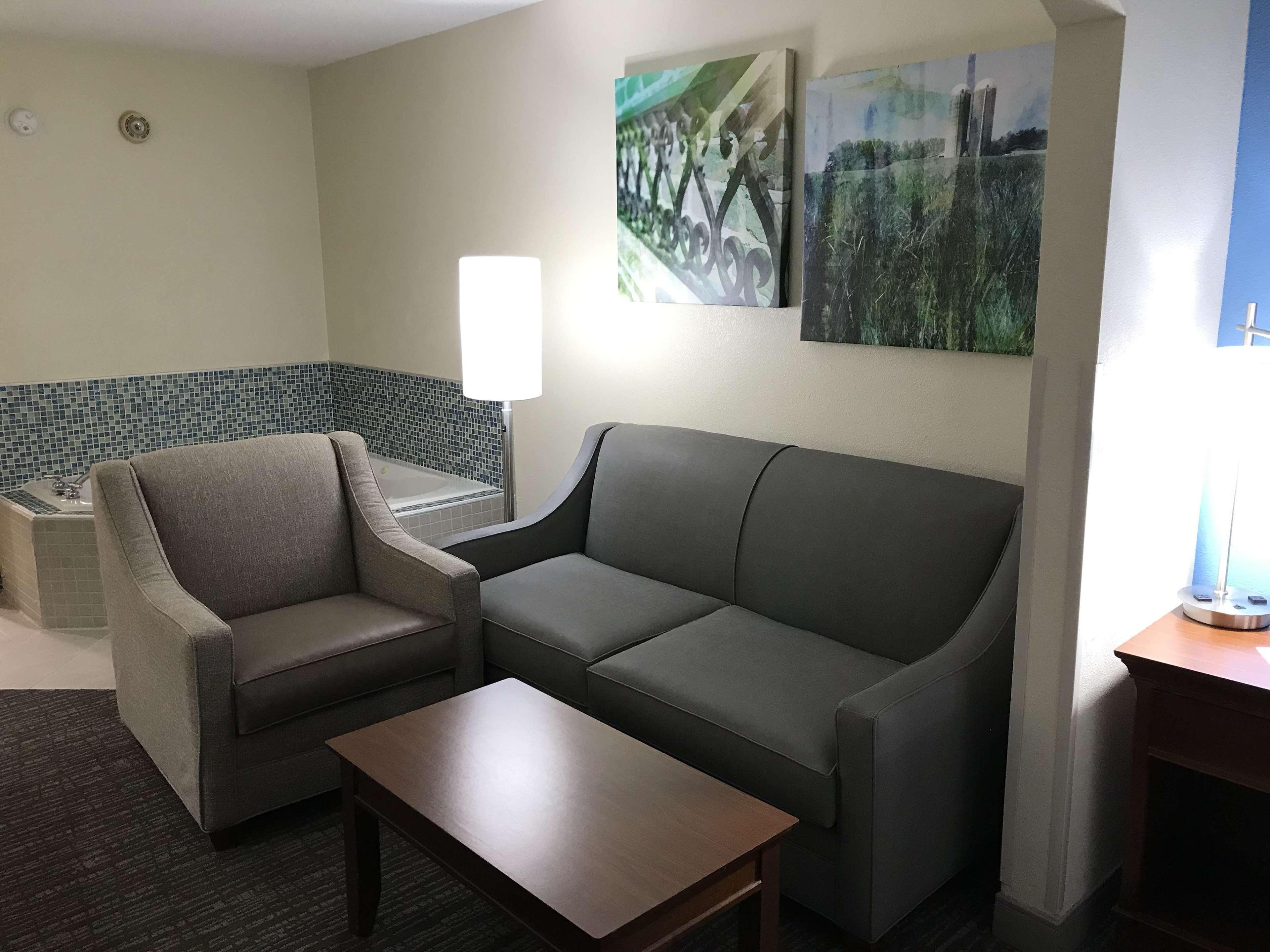 Best Western Inn & Suites Monroe Zewnętrze zdjęcie