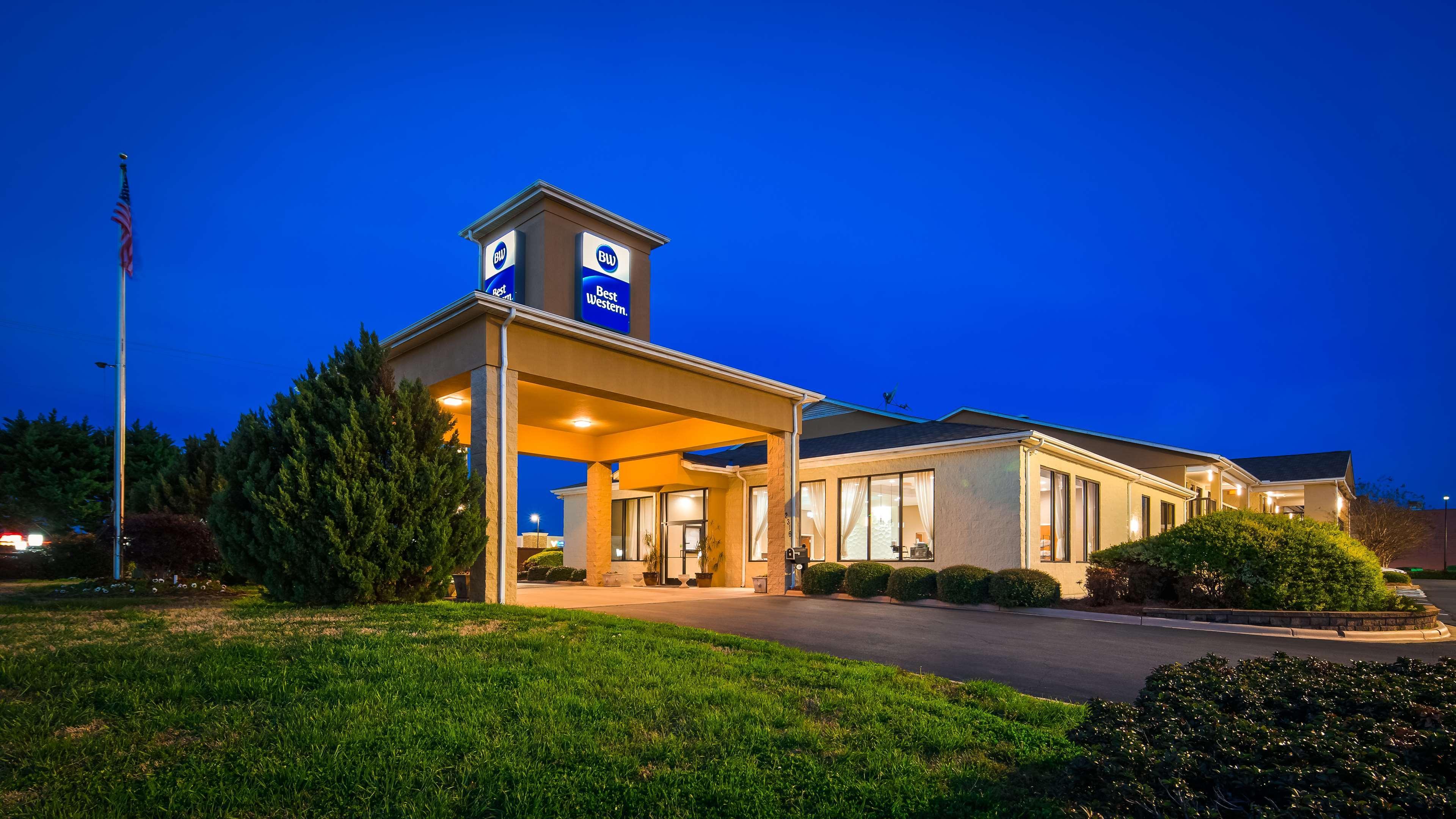 Best Western Inn & Suites Monroe Zewnętrze zdjęcie