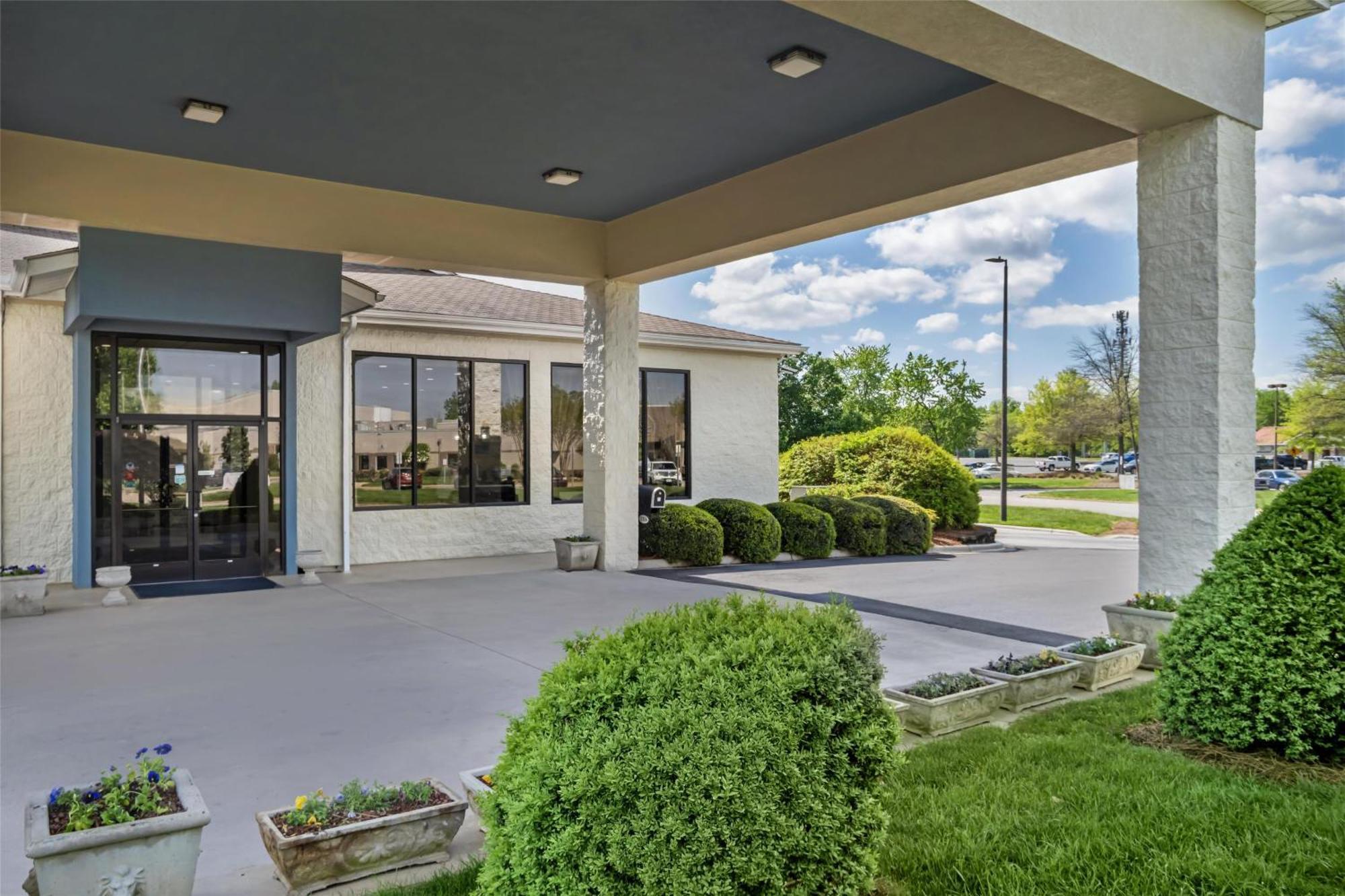 Best Western Inn & Suites Monroe Zewnętrze zdjęcie
