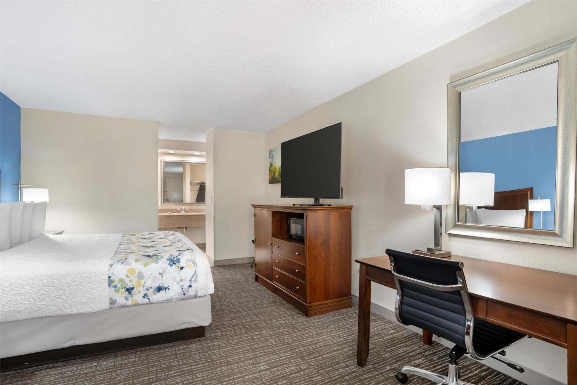 Best Western Inn & Suites Monroe Zewnętrze zdjęcie